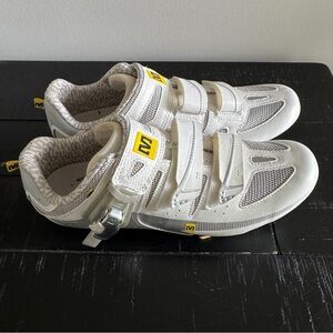 Mavic Women’s 9.5 Road Bike Shoes w/ Cleats – Peloton Compatible, White
